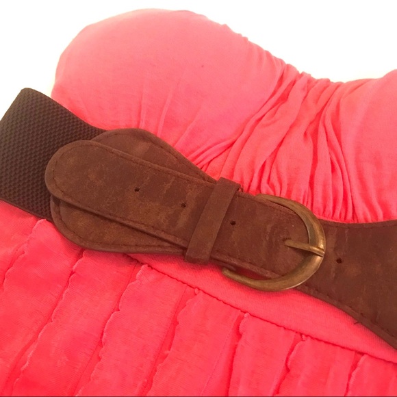 Coral Ruffled Strapless Top With Belt - Picture 4 of 4